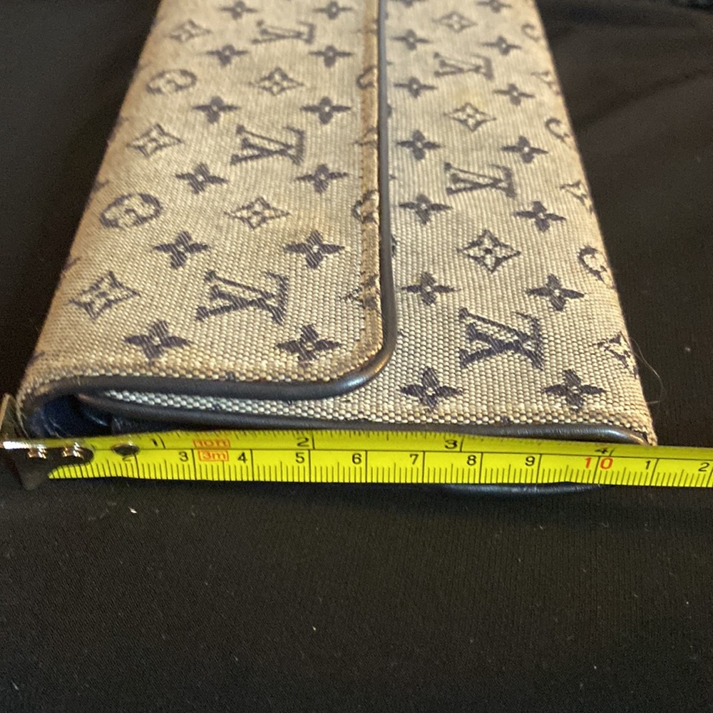 Louis Vuitton Monogram Mini Lin Wallet - Picture 15 of 15